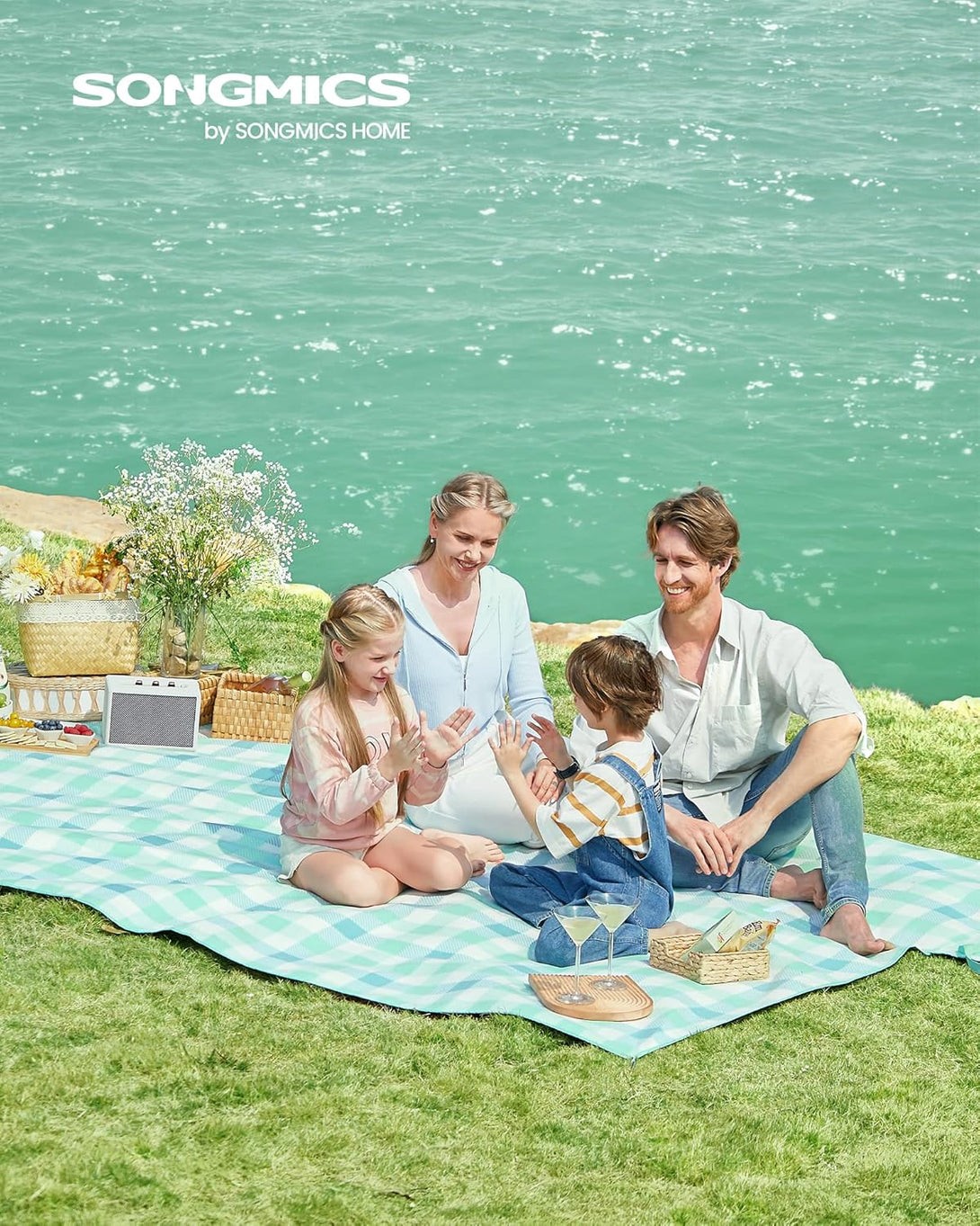 Odeja za piknik, 300 x 200 cm, zelena in bela | SONGMICS-Vasdom.si